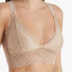 Pure Style Girlfriends Bralette in Cream